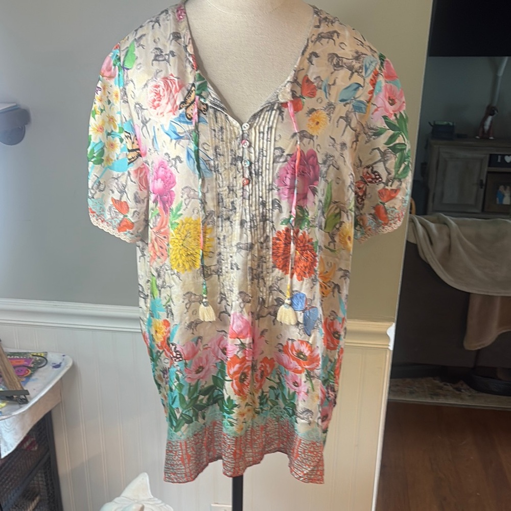 Beautiful 100%Silk Blouse